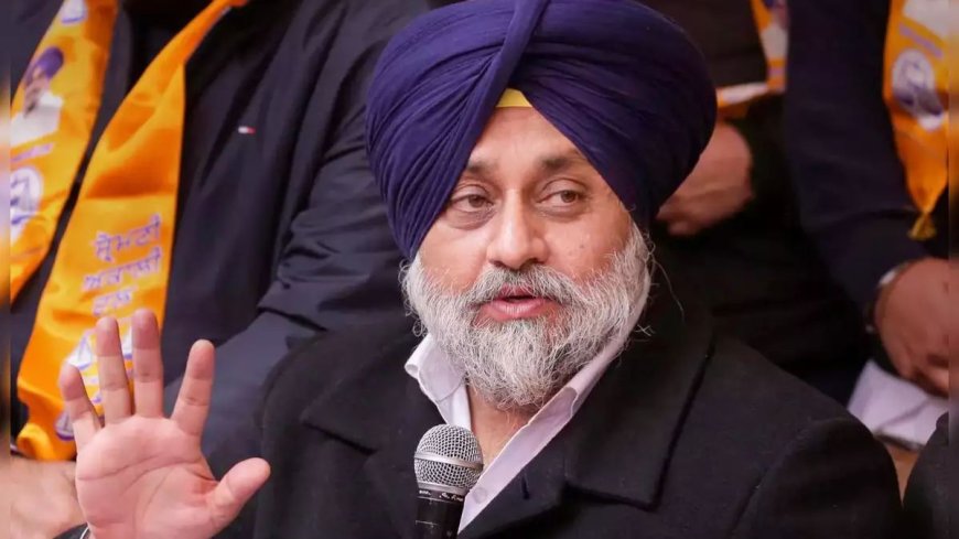 Punjab में इस्तीफा देने पर Sukhbir Singh Badal, शिरोमणि अकाली दल के अध्यक्ष, सियासी उठापठ के बीच;PWCNews