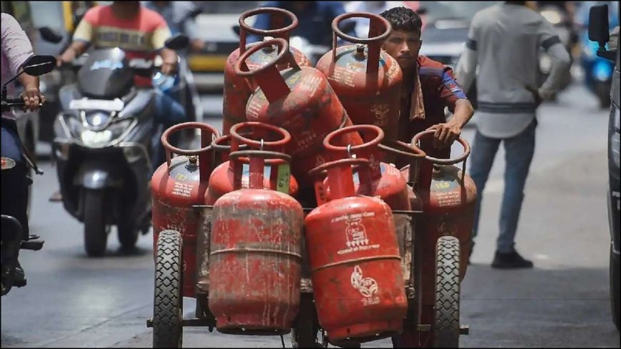 LPG Cylinder Rates Increased Again, Big Blow of Inflation on First Day of Month: PWCNews. डीजल और पेट्रोल के दामों में भी उछाल.