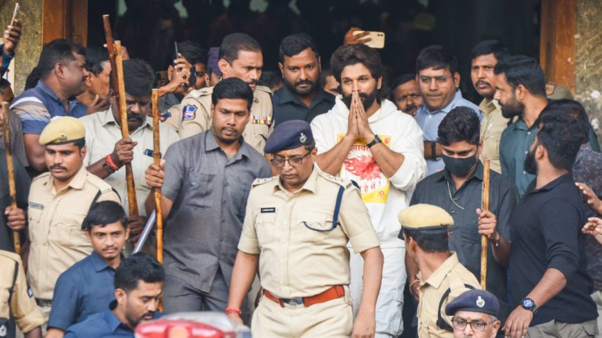 Allu Arjun Bail: फिल्मी स्टाइल में पुलिस स्टेशन से बाहर आए 'पुष्पा', गिरफ्तारी के बाद हाईकोर्ट से मिली जमानत