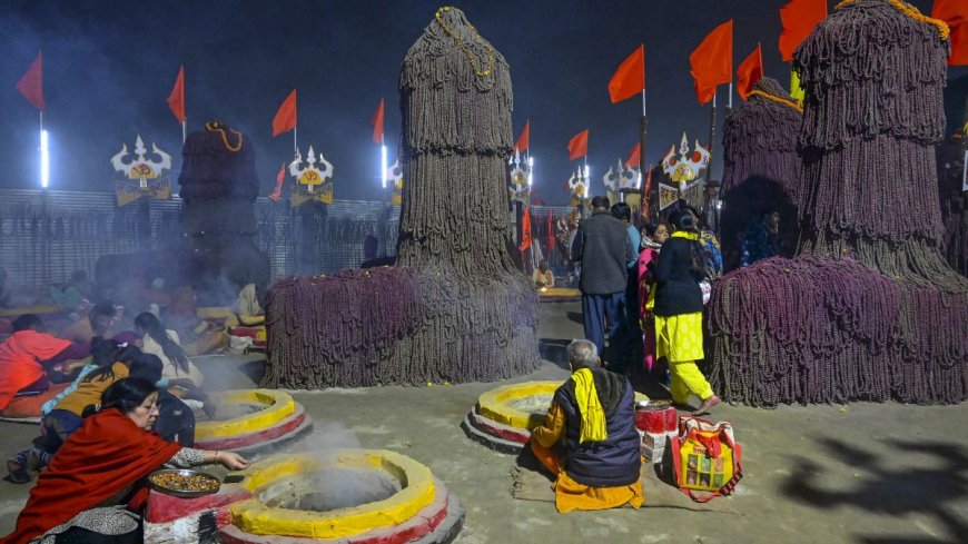 Mahakumbh: क्यों होता है साधु-संन्यासियों के लिए महाकुंभ जरूरी? जानिए यहां