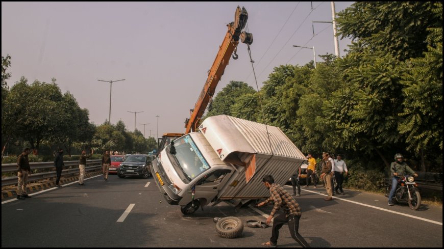 नोएडा एक्सप्रेस वे पर खराब हुई गाड़ी तो कटेगा 20 हजार तक का चालान, ट्रैफिक पुलिस ने जो कहा पढ़ लें