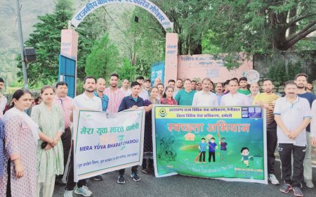 चमोली में स्वच्छता जागरूकता अभियान: बद्रीनाथ और गोपेश्वर में सफाई की पहल