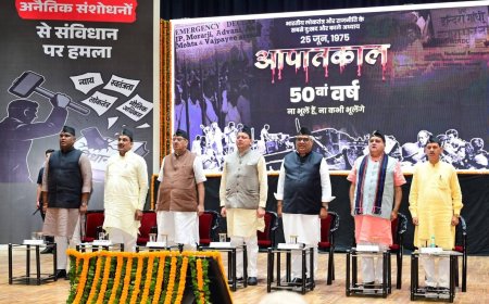 मुख्यमंत्री पुष्कर सिंह धामी ने हिमालयन आपातकाल के 50 वर्ष पर लोकतंत्र सेनानियों को किया सम्मानित