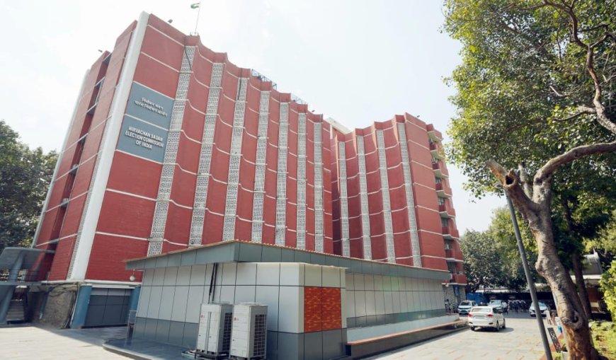 सीधा इंकार मतदान केंद्रों की वेबकास्टिंग फुटेज साझा करने की मांग पर चुनाव आयोग