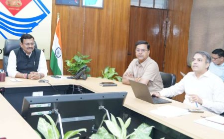 उत्तराखंड में सड़क सुरक्षा पर जोर: मुख्य सचिव आनंद बर्द्धन ने राष्ट्रीय राजमार्गों का किया निरीक्षण