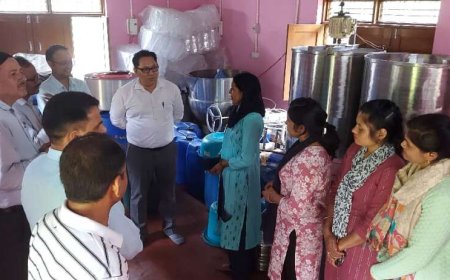 रुद्रप्रयाग: मुख्य विकास अधिकारी ने ग्रोथ सेंटरों का किया निरीक्षण, महिलाओं की आजीविका के लिए दिए महत्वपूर्ण दिशा-निर्देश