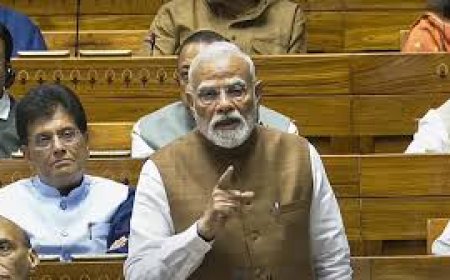 “सेना के मनोबल को गिराने वाला बचकाना व्यवहार” — मोदी का विपक्ष पर करारा प्रहार