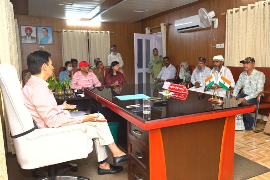 हल्द्वानी: जनता मिलन में भूमि धोखाधड़ी, परिवहन और उपभोक्ता हितों से जुड़ी शिकायतों पर आयुक्त ने दिए त्वरित कार्रवाई के निर्देश