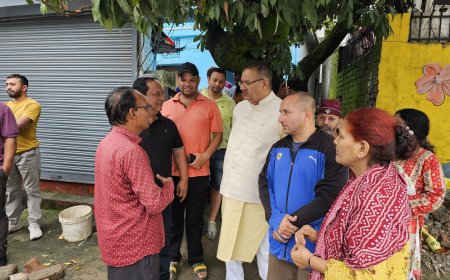 मंत्री गणेश जोशी ने पूनम देवी के घर जाकर आगजनी पीड़िता को सहयोग का दिलाया विश्वास