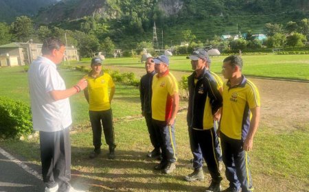 उत्तराखंड: धराली में हेली रेस्क्यू ऑपरेशन – जीवन की खोज में जुटे हैं मुख्यमंत्री और बचाव दल