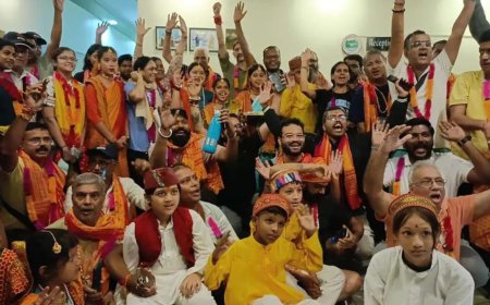 कैलाश मानसरोवर यात्रियों का अंतिम दल टनकपुर में हुआ स्वागत