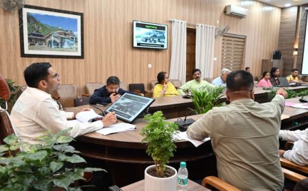 देहरादून: सरकारी अस्पतालों में प्रस्तावों को तुरंत मंजूरी, स्वास्थ्य सेवाओं में सुधार का संकल्प