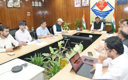 मुख्य सचिव ने आपदा प्रभावित क्षेत्रों के पुनर्वास की समीक्षा संबंधी महत्वपूर्ण बैठक आयोजित की