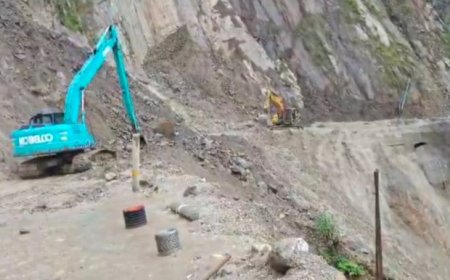 तीन दिन से बंद टनकपुर-पिथौरागढ़ एनएच: व्यापारियों और स्थानीय लोगों में आक्रोश बढ़ा