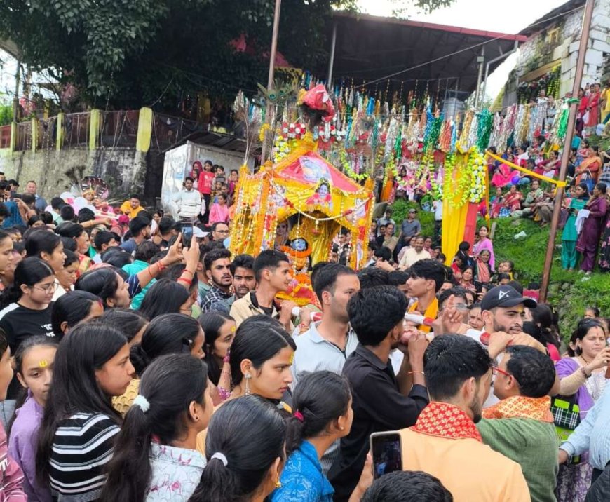 फूलडोल मेला : चम्पावत के नागनाथ मंदिर और बालेश्वर मंदिर से निकली श्रीकृष्ण की डोला यात्राएं