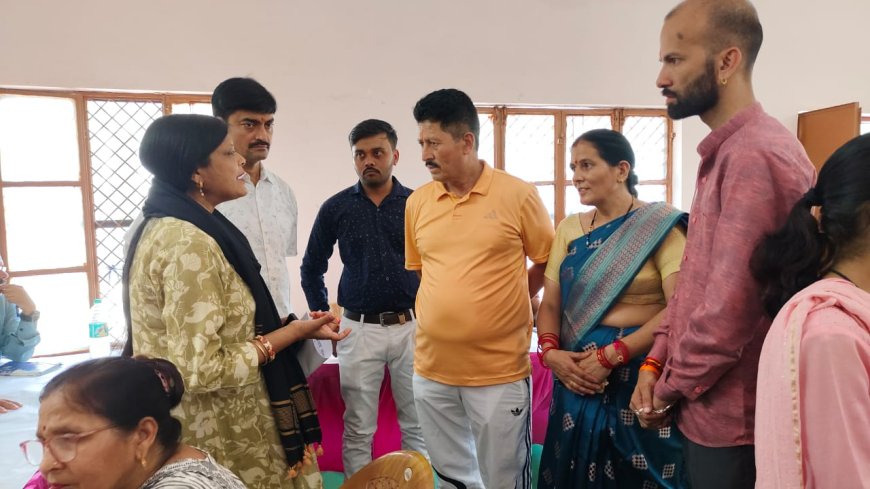 डीएम वंदना के निर्देश पर नगर निगम क्षेत्र अंतर्गत आज बुधवार जन सुविधा शिविरों का सफलतापूर्वक आयोजन किया गया