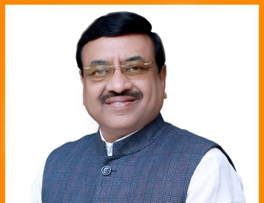 व्यापारियों की समस्याओं के समाधान के लिए शासन-प्रशासन से निरंतर संवाद