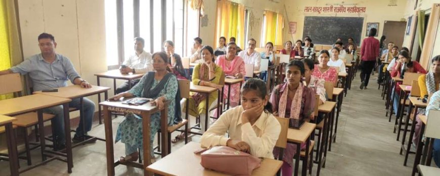 नैनीताल महाविद्यालय में 'हैदर' फिल्म की प्रदर्शनी - एक सांस्कृतिक उत्सव