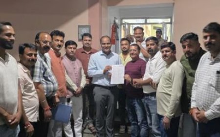 चम्पावत: व्यापारियों ने डीएम से की वैकल्पिक मोटर मार्ग बनाने की मांग