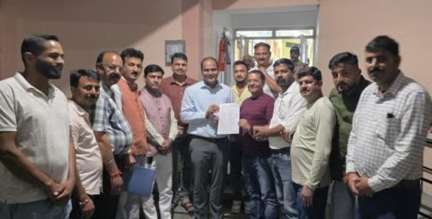 चम्पावत: व्यापारियों ने डीएम से की वैकल्पिक मोटर मार्ग बनाने की मांग