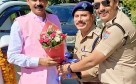 बागेश्वर में फूलों की महिमा: कुंदन सिंह परिहार का भव्य स्वागत