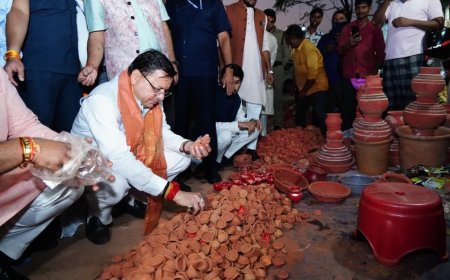 सीएम धामी ने चकराता रोड पर की खरीदारी, वोकल फॉर लोकल का दिया संदेश