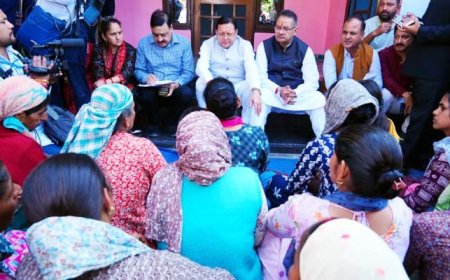 मुख्यमंत्री पुष्कर सिंह धामी ने आपदा प्रभावितों के बीच मनाई दीपावली