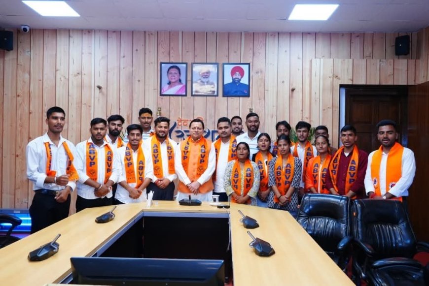 ABVP के विजेता नेताओं ने मुख्यमंत्री धामी से की भेंट