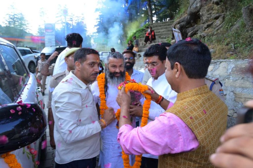 लोहाघाट में आध्यात्मिक गुरु स्वामी प्रेम सुगंध जी महाराज का भव्य स्वागत समारोह