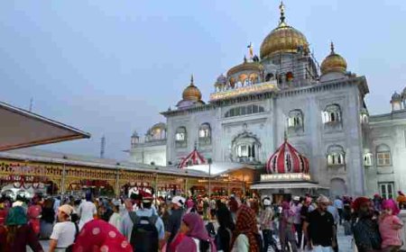 गुरुपर्व 2025: गुरु नानक जयंती पर इन 5 प्रसिद्ध गुरुद्वारों में मनाएं प्रकाश पर्व