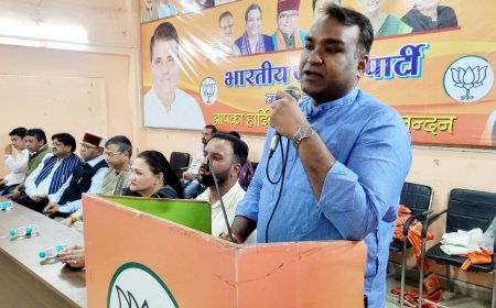 राजपुर में विधायक खजान दास के नेतृत्व में मोदी रैली को लेकर कार्यकर्ताओं की तैयारी बैठक आयोजित