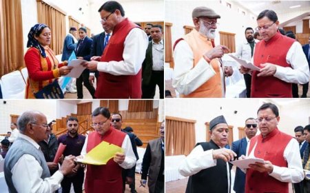 मुख्यमंत्री धामी ने जनता मिलन कार्यक्रम में सुनी जन समस्याएं, अधिकारियों को फीडबैक व्यवस्था सुदृढ़ करने के दिए निर्देश