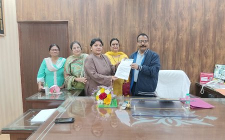 देह दान करने वालों को सम्मान के साथ घर से मेडिकल कॉलेज ले जाने की मांग डीएम से कि अनमोल संकल्प कि ओर से