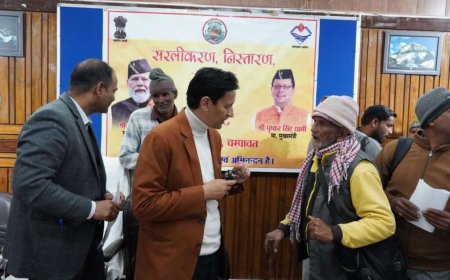 चम्पावत : मंडलायुक्त ने प्रबुद्धजनों व जनप्रतिनिधियों से किया संवाद