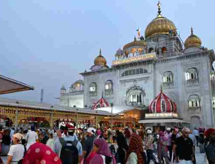 गुरुपर्व 2025: गुरु नानक जयंती पर इन 5 प्रसिद्ध गुरुद्वारों में मनाएं प्रकाश पर्व