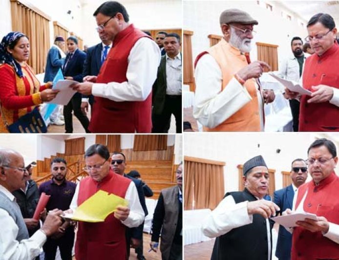 मुख्यमंत्री धामी ने जनता मिलन कार्यक्रम में सुनी जन समस्याएं, अधिकारियों को फीडबैक व्यवस्था सुदृढ़ करने के दिए निर्देश