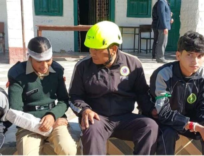 चम्पावत : भूकंप पर आधारित वृहद मॉक ड्रिल का जनपद में हुआ सफल आयोजन