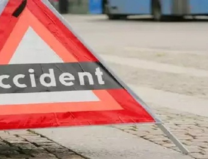 उत्तराखंड : कार और बस की हुई भिड़ंत, 50 मीटर नीचे खाई में गिरा वाहन, आठ बराती हुए घायल