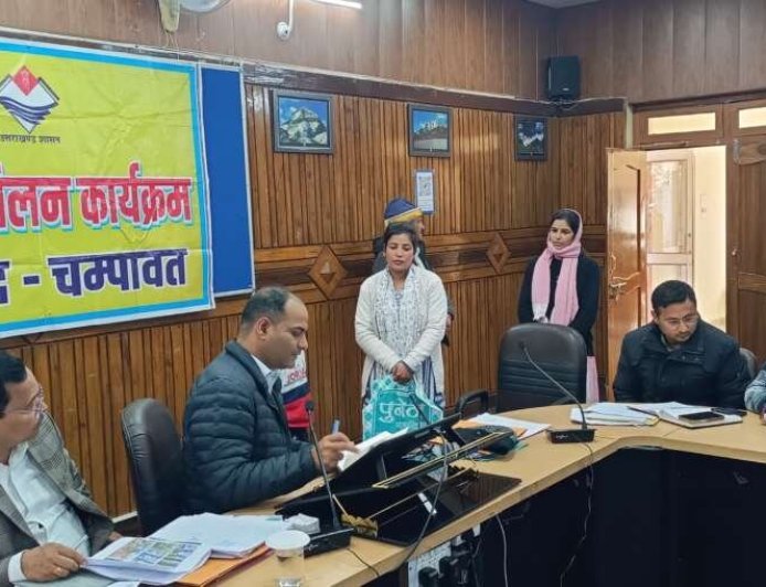 चंपावत: जल समस्या पर डीएम की सख्ती, 4 दिन में प्रियंका के घर पहुंचेगा पानी