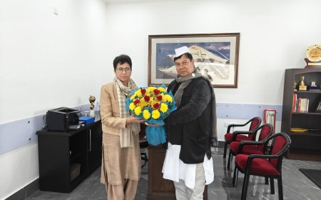 हरीश रावत की अनदेखी को लेकर उत्तराखंड कांग्रेस में हलचल, प्रभारी कुमारी शैलजा से मिले धीरेंद्र प्रताप, हुई क्या बात?