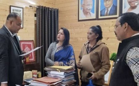 आंगनबाड़ी वर्कर्स ने किया एक लाख की योजना का विरोध