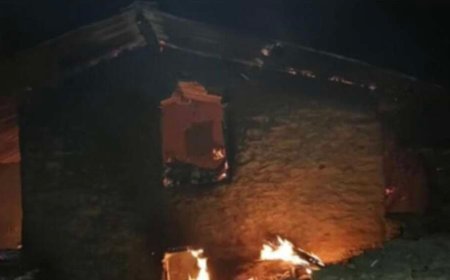 Uttarakhand: दो मंजिला मकान में लगी भीषण आग, हादसे में ढाई महीने की मासूम की मौत