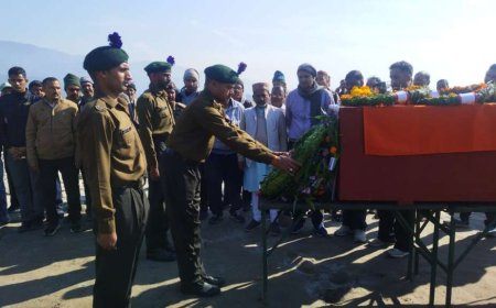 टनकपुर : हवलदार अशोक गहतोड़ी को सैन्य सम्मान के साथ दी गई अंतिम विदाई