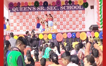 क्वींस सीनियर सेकेंडरी स्कूल हल्द्वानी में धूमधाम से मनाया गया वार्षिकोत्सव