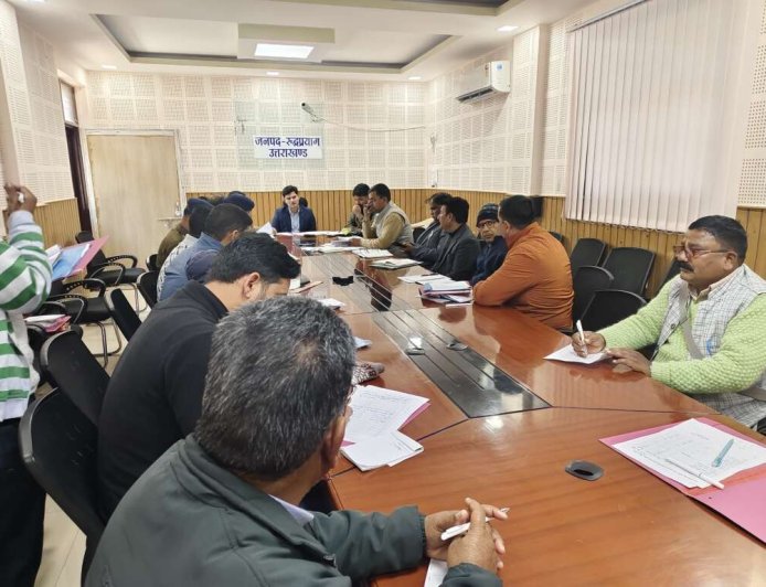 रुद्रप्रयाग: जिला सभागार में समाज कल्याण योजनाओं की समीक्षा बैठक सम्पन्न