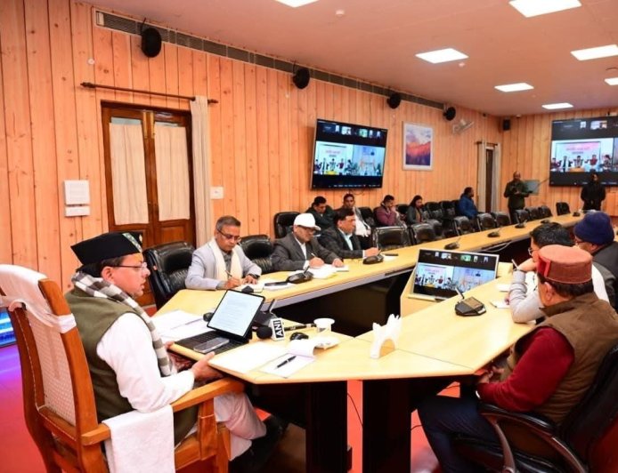 सीएम धामी ने की समीक्षा और दिए निर्देश