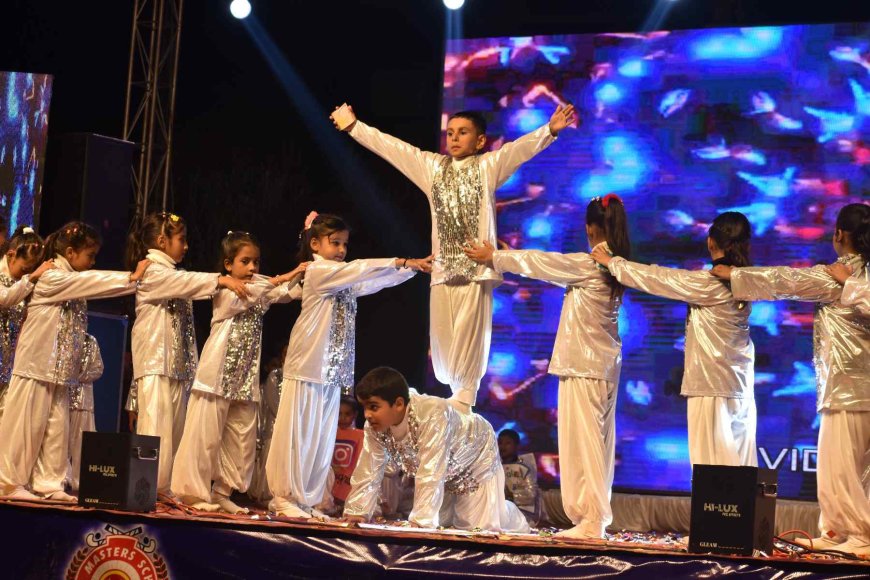 द मास्टर्स सीनियर सेकेंडरी स्कूल में हुआ भव्य वार्षिकोत्सव 