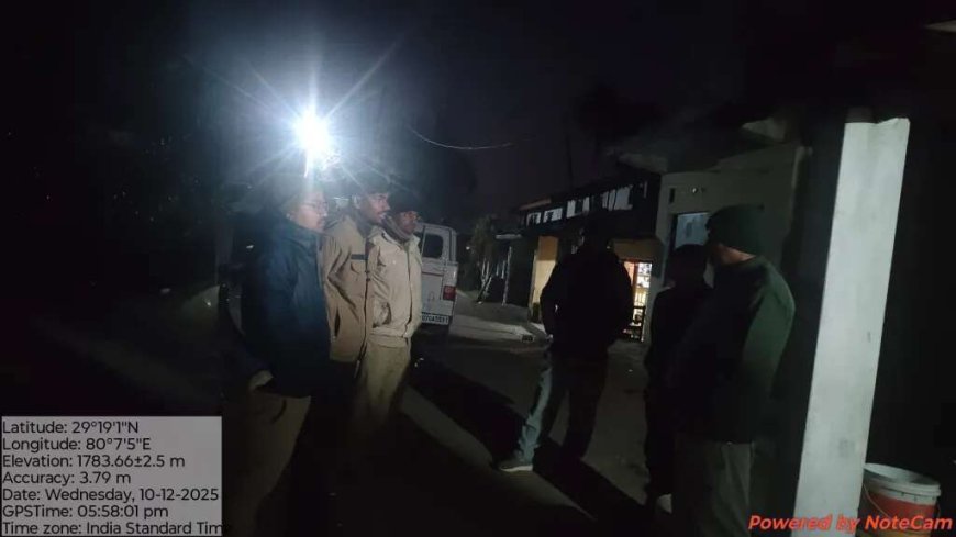 चम्पावत : गुलदार दिखने की शिकायत पर वन विभाग की टीम आसपास के गांवों को किया भ्रमण