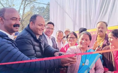 राष्ट्रीय बाल स्वास्थ्य कार्यक्रम के तहत चम्पावत में बच्चों के लिए लगाया गया विशेष निःशुल्क स्वास्थ्य शिविर