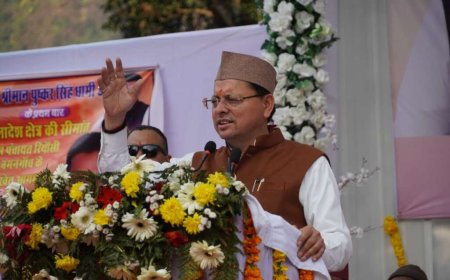 मुख्यमंत्री धामी पहुंचे सीमांत के खेत गांव, माता रणकोची मंदिर में की पूजा अर्चना